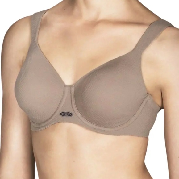 BERLEI - High Performance Underwire Non Padded Sports Bra Beige - 18DD (US 40DD) - Picture 1 of 11